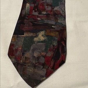 Nino Cerruti Artsy Abstract Patterned Handmade 100% Imported Italian Silk Tie
